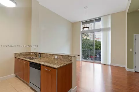 9055 SW 73rd Ct #203, Miami, FL 33156
