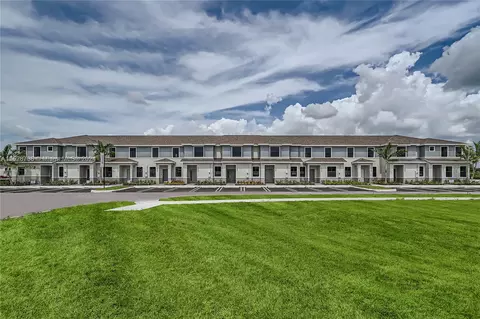 454 NE 12 St, Florida City, FL 33034