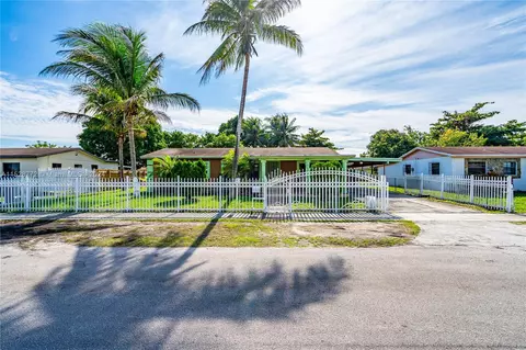 2420 NW 176th Ter, Miami Gardens, FL 33056