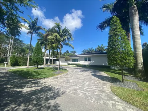 9525 SW 73rd Ave, Pinecrest, FL 33156