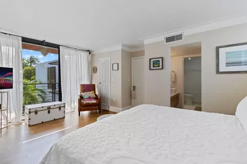 Bedroom - 247 Enid Dr #54, Key Biscayne, FL 33149 photo 3 of 5