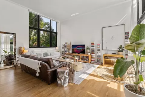 Bedroom - 247 Enid Dr #54, Key Biscayne, FL 33149 photo 1 of 5