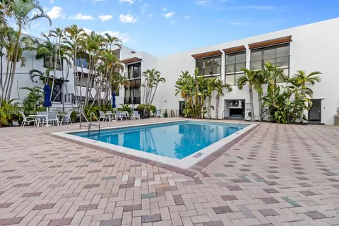 Exterior - 247 Enid Dr #54, Key Biscayne, FL 33149 photo 4 of 4