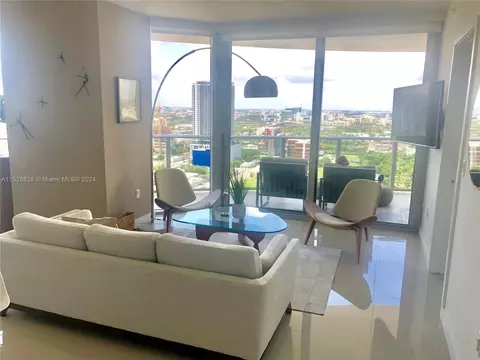 Living - Undisclosed, Miami, FL 33132 photo 2 of 5
