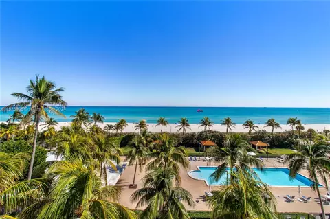 2625 Collins Ave #607, Miami Beach, FL 33140