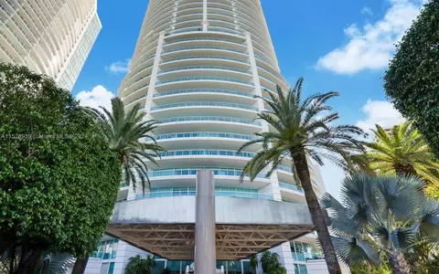 Exterior - 2127 Brickell #2401-2, Miami, FL 33129 photo 4 of 19
