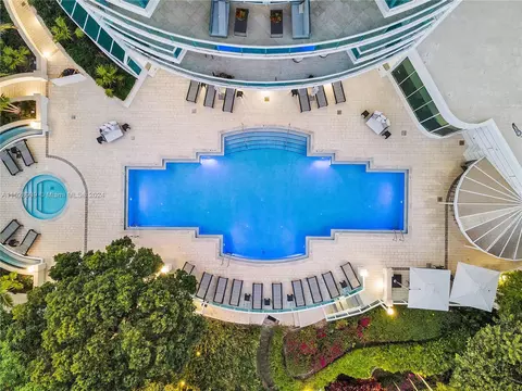 View/Area - 2127 Brickell #2401-2, Miami, FL 33129 photo 8 of 8
