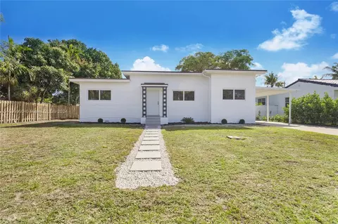 230 NW 148th St, Miami, FL 33168