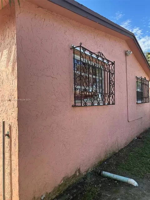 1180 NW 9th St, Homestead, FL 33030