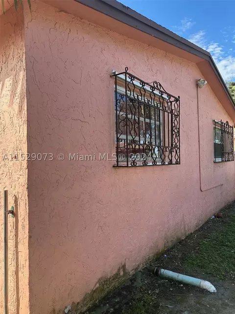 1180 NW 9th St, Homestead, FL 33030