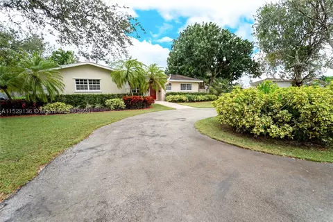17195 SW 88 Ave, Palmetto Bay, FL 33157