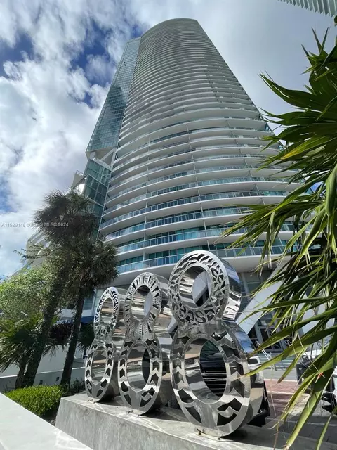888 Biscayne Blvd #4902, Miami, FL 33132