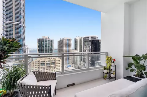 1080 Brickell Ave #2806, Miami, FL 33131
