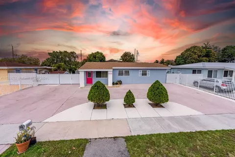 2821 NW 171st Ter, Miami Gardens, FL 33056