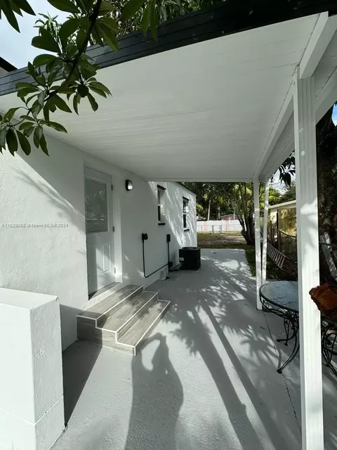 Exterior - 825 Codadad St, Opa Locka, FL 33054 photo 5 of 9