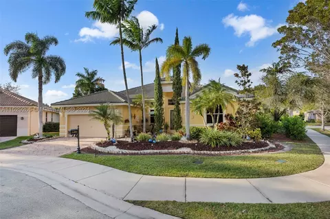 1400 Blue Jay Cir, Weston, FL 33327