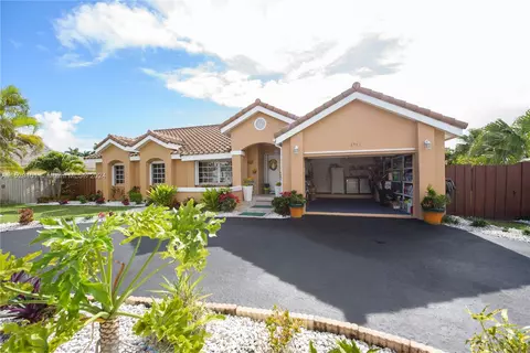 1712 N Egret Rd, Homestead, FL 33035