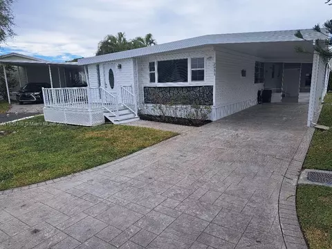 2931 SW 57th Ct, Fort Lauderdale, FL 33312