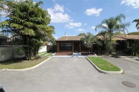 1931 Phoenix Ave #1931, Pembroke Pines, FL 33026