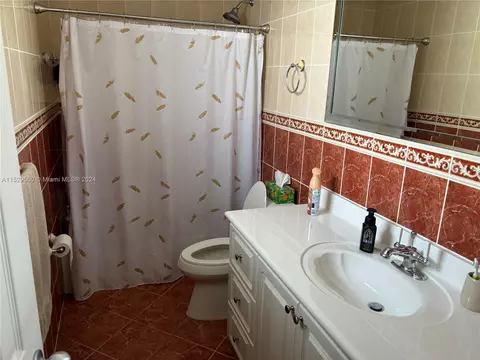 Bath - 14510 S Dade Pine Ave, Miami Lakes, FL 33014 photo 1 of 1