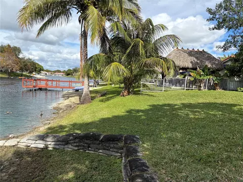 Exterior - 14510 S Dade Pine Ave, Miami Lakes, FL 33014 photo 7 of 10