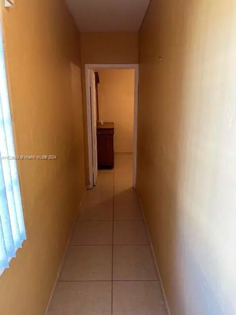 371 E 50th St, Hialeah, FL 33013 photo 9