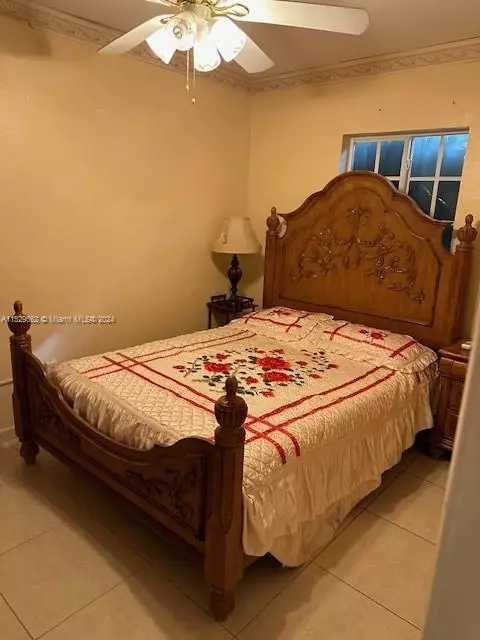 371 E 50th St, Hialeah, FL 33013 photo 12