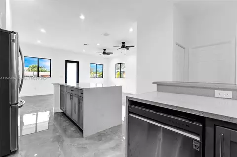 108 NW 1st Ave, Hallandale Beach, FL 33009