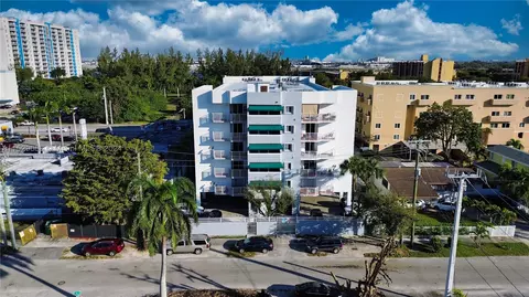 4854 NW 7th St #506, Miami, FL 33126