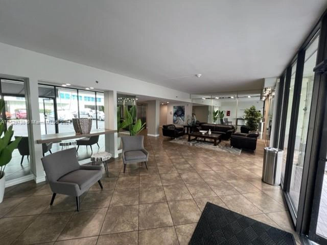 16570 NE 26th Ave Unit 4A  