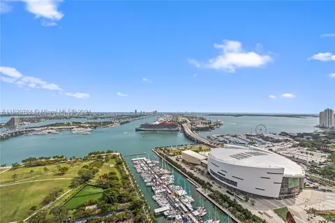 900 Biscayne Blvd #4102, Miami, FL 33132