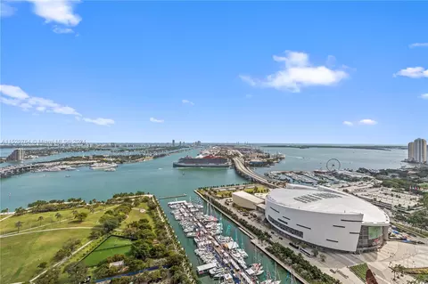900 Biscayne Blvd #4102, Miami, FL 33132