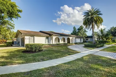 6558 SW 20th Ct, Plantation, FL 33317