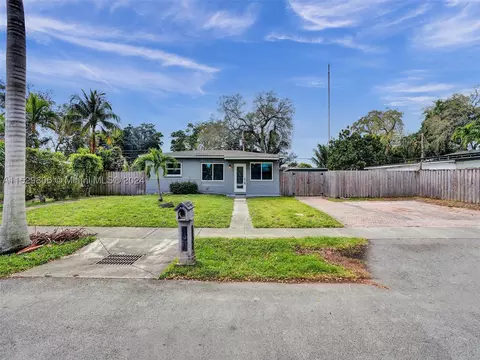 4648 SW 33rd Dr, West Park, FL 33023