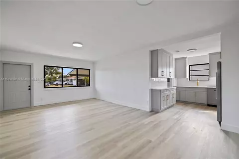 Other - 471 W 55th Pl, Hialeah, FL 33012 photo 1 of 8