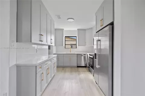 Kitchen - 471 W 55th Pl, Hialeah, FL 33012 photo 1 of 1