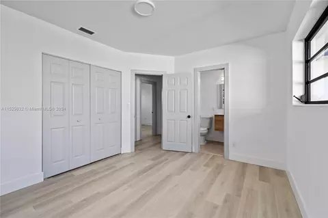 Bedroom - 471 W 55th Pl, Hialeah, FL 33012 photo 6 of 6