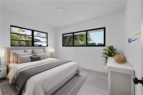Bedroom - 471 W 55th Pl, Hialeah, FL 33012 photo 3 of 6