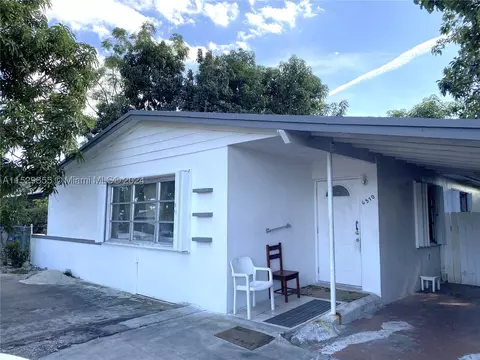 6570 Fillmore St, Hollywood, FL 33024
