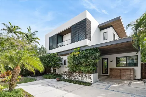 4060 Woodridge Rd, Miami, FL 33133