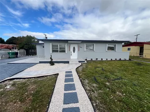 5421 NW 178th Ter, Miami Gardens, FL 33055