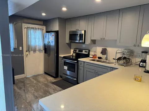 2950 NW 46th Ave #106A, Lauderdale Lakes, FL 33313