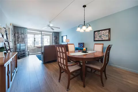 2841 Somerset Dr #300, Lauderdale Lakes, FL 33311
