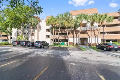 481 Ives Dairy Rd #401-4, Miami, FL 33179