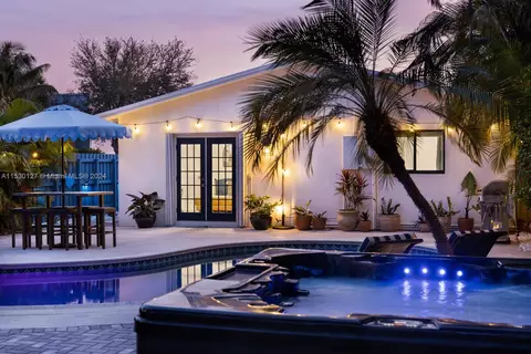 765 NE 39th St, Oakland Park, FL 33334