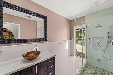 7300 Belle Meade Island Dr, Miami, FL 33138