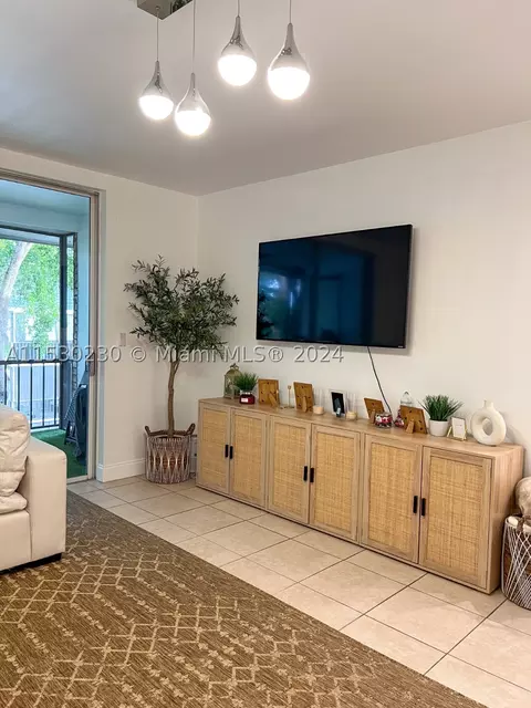 3650 Inverrary Dr #3G, Lauderhill, FL 33319