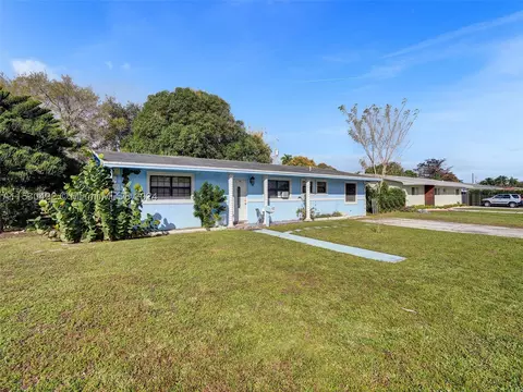 17200 NW 37th Ct, Miami Gardens, FL 33055