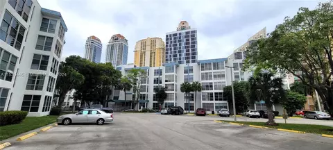 17620 Atlantic Blvd #308-1, Sunny Isles Beach, FL 33160