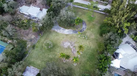 9740 SW 114th St, Miami, FL 33176